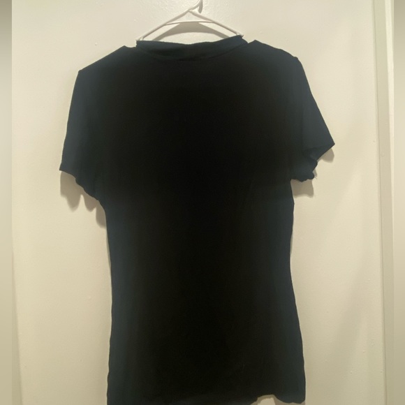 Large blk cut out top - Picture 2 of 3